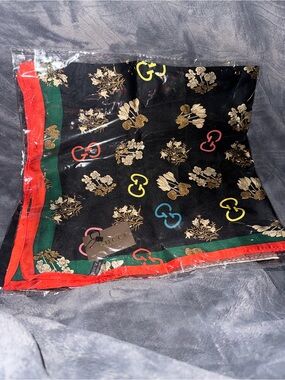 Gucci Black Floral Logo Silk Scarf with Red & Green Border